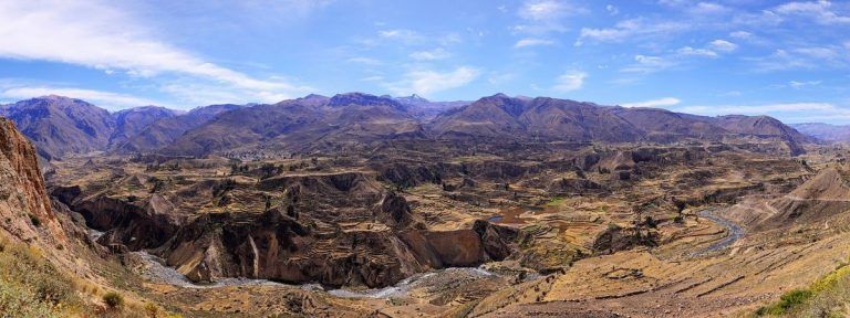 Colca Canyon Tour 2 Days 1 Night