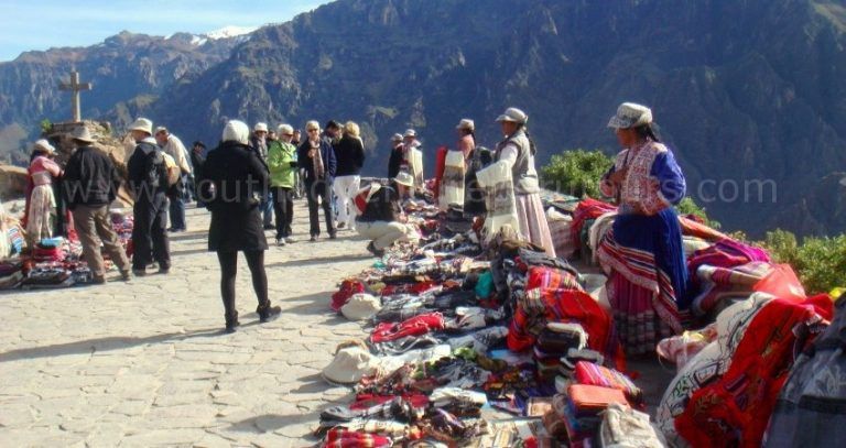 Colca Canyon Tour 2 Days 1 Night