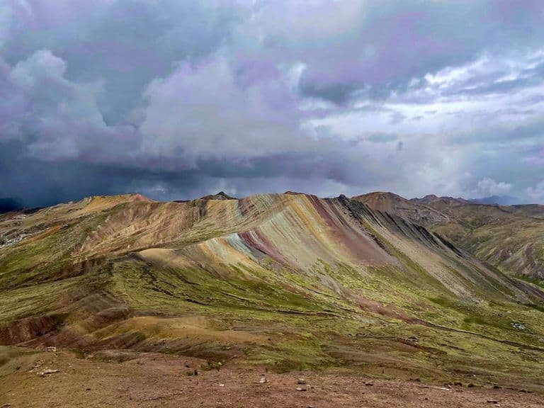 header-palcoyo-hike-rainbow-mountain-007